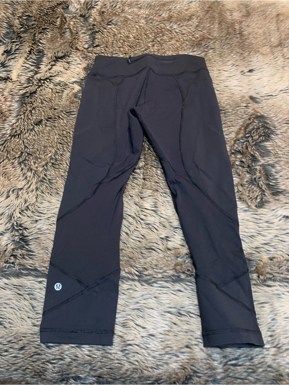 Lululemon Pace Rival Crop *22"
Black Size 6
